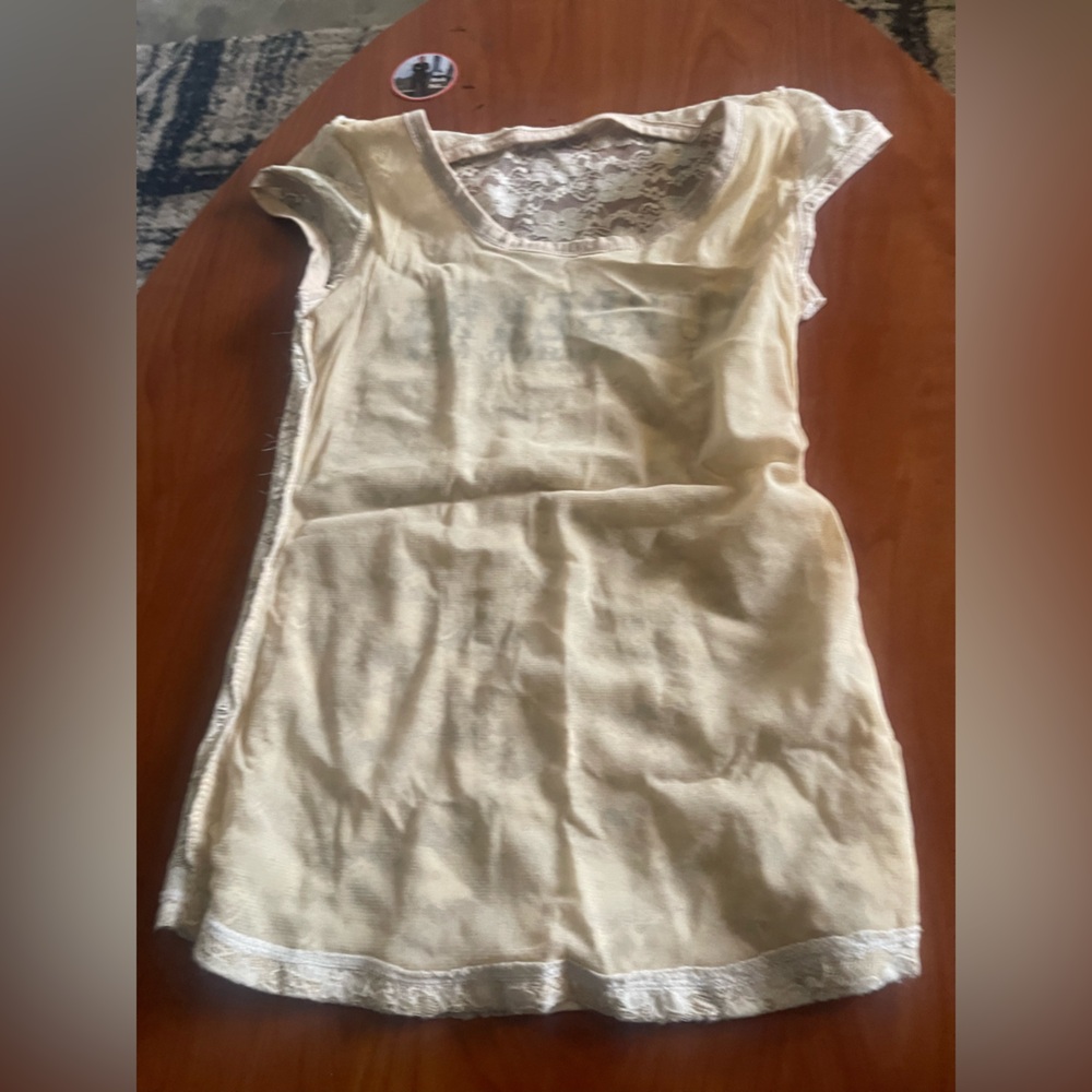 Burberry Cream Lace Logo Tee Dress with Scoop Neck - Picture 3 of 5